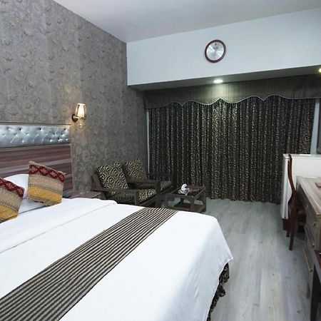 Faran Hotel Karachi Eksteriør bilde