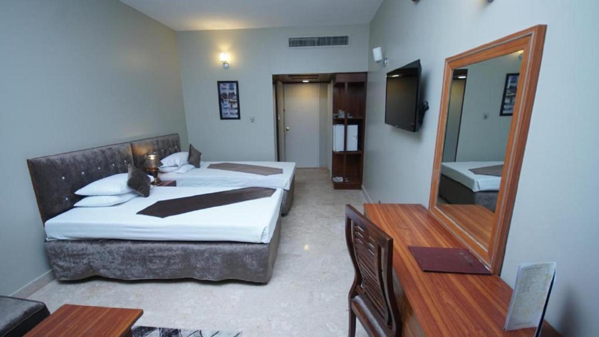 Faran Hotel Karachi Eksteriør bilde