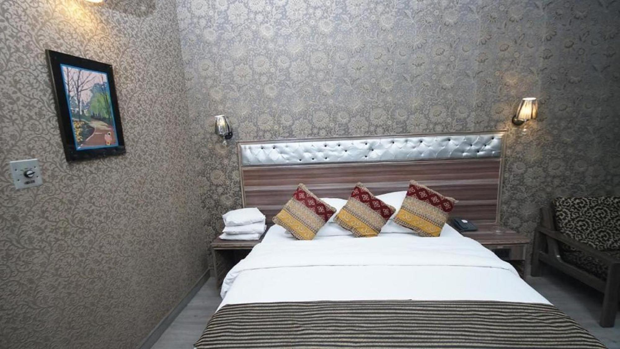 Faran Hotel Karachi Eksteriør bilde