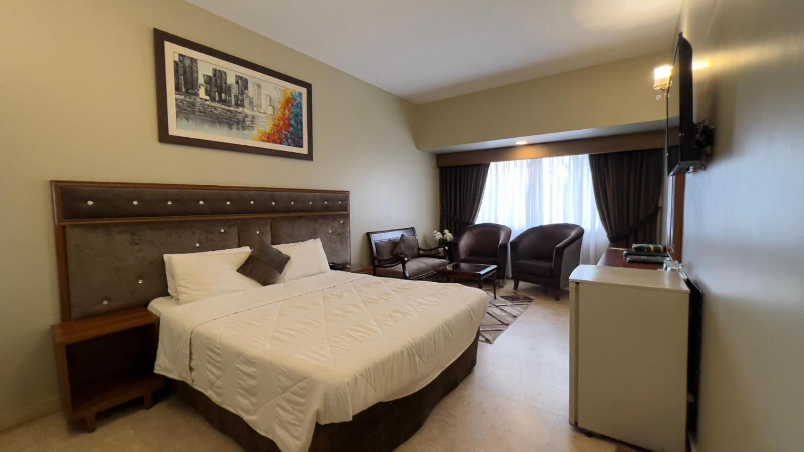 Faran Hotel Karachi Eksteriør bilde