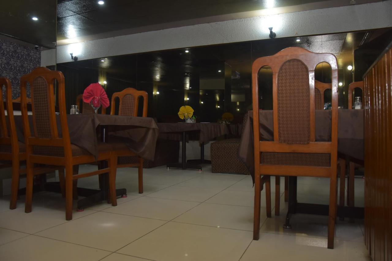 Faran Hotel Karachi Eksteriør bilde