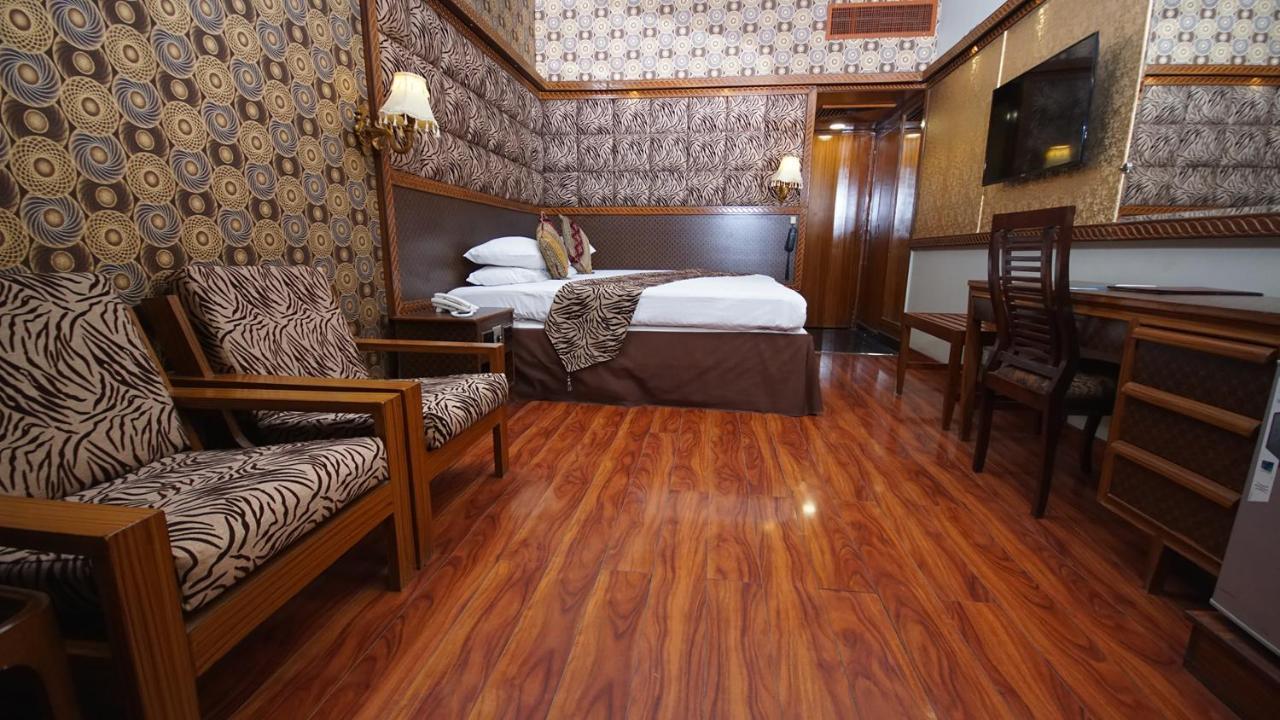 Faran Hotel Karachi Eksteriør bilde