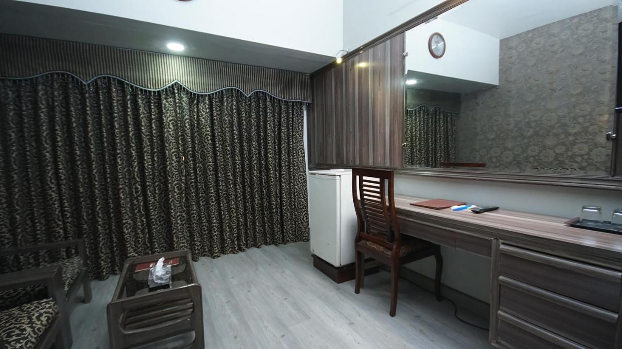 Faran Hotel Karachi Eksteriør bilde
